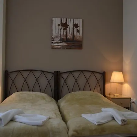 Archontissa Konukevi Ermoupoli