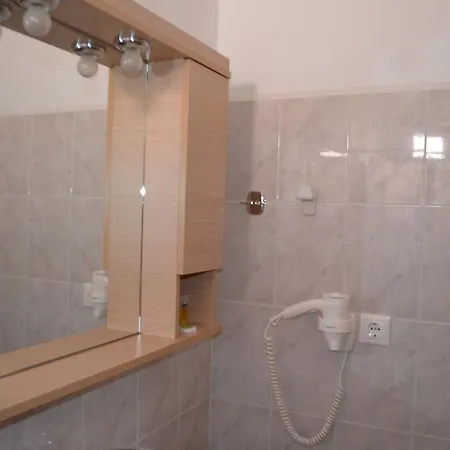 Konukevi Archontissa 2*